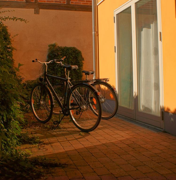 Apartment Yachthafen Waren Exterior foto